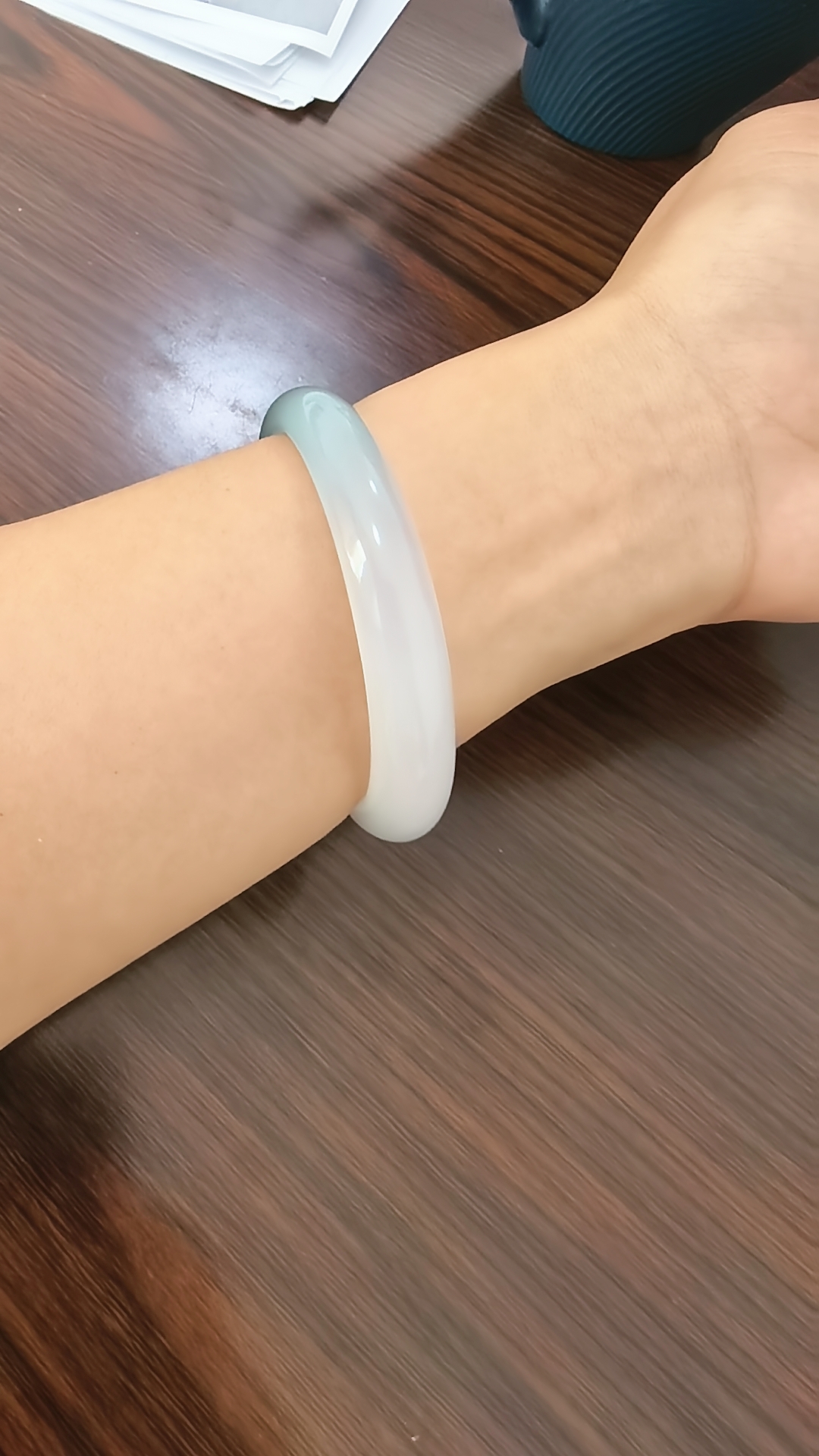 Half-Mountain Half-Water Agate Bangle – Elegant Natural Stone Gift for Women