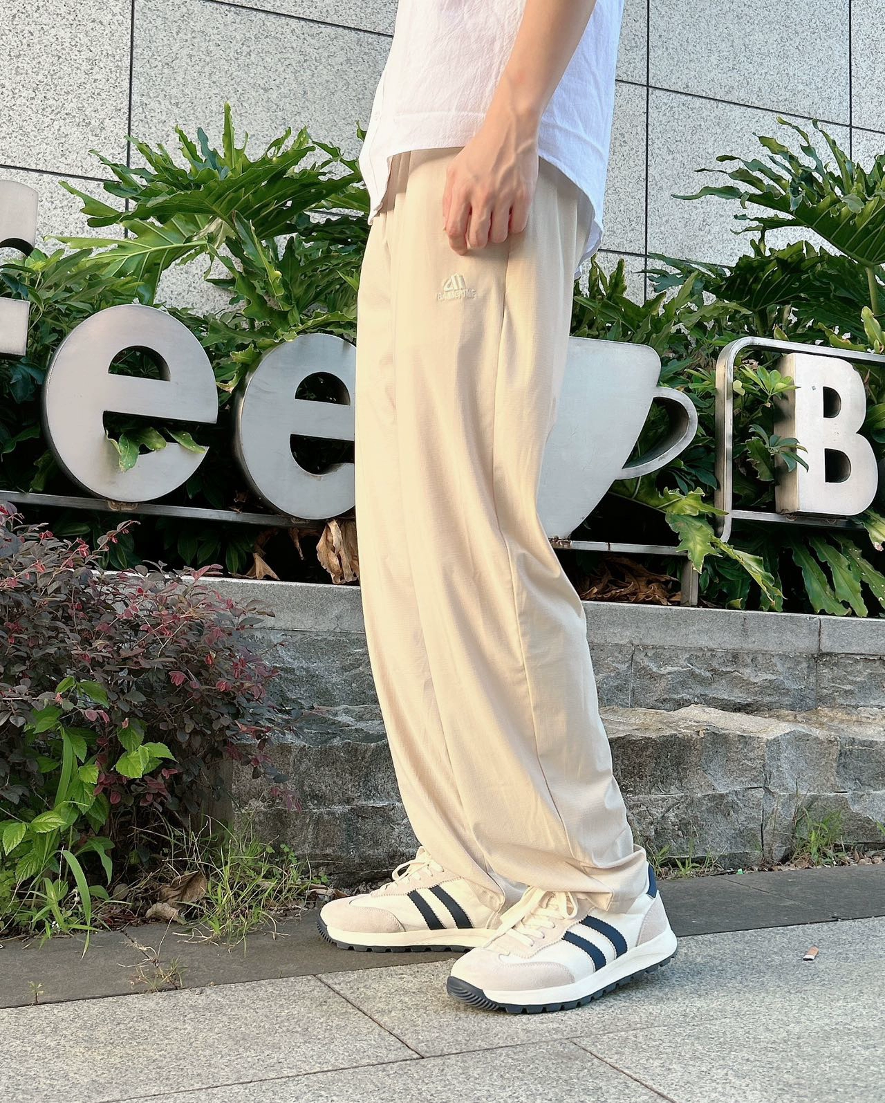 Calças curvas de seda gelada – Estilo de verão, soltas, de secagem rápida, com perna direita