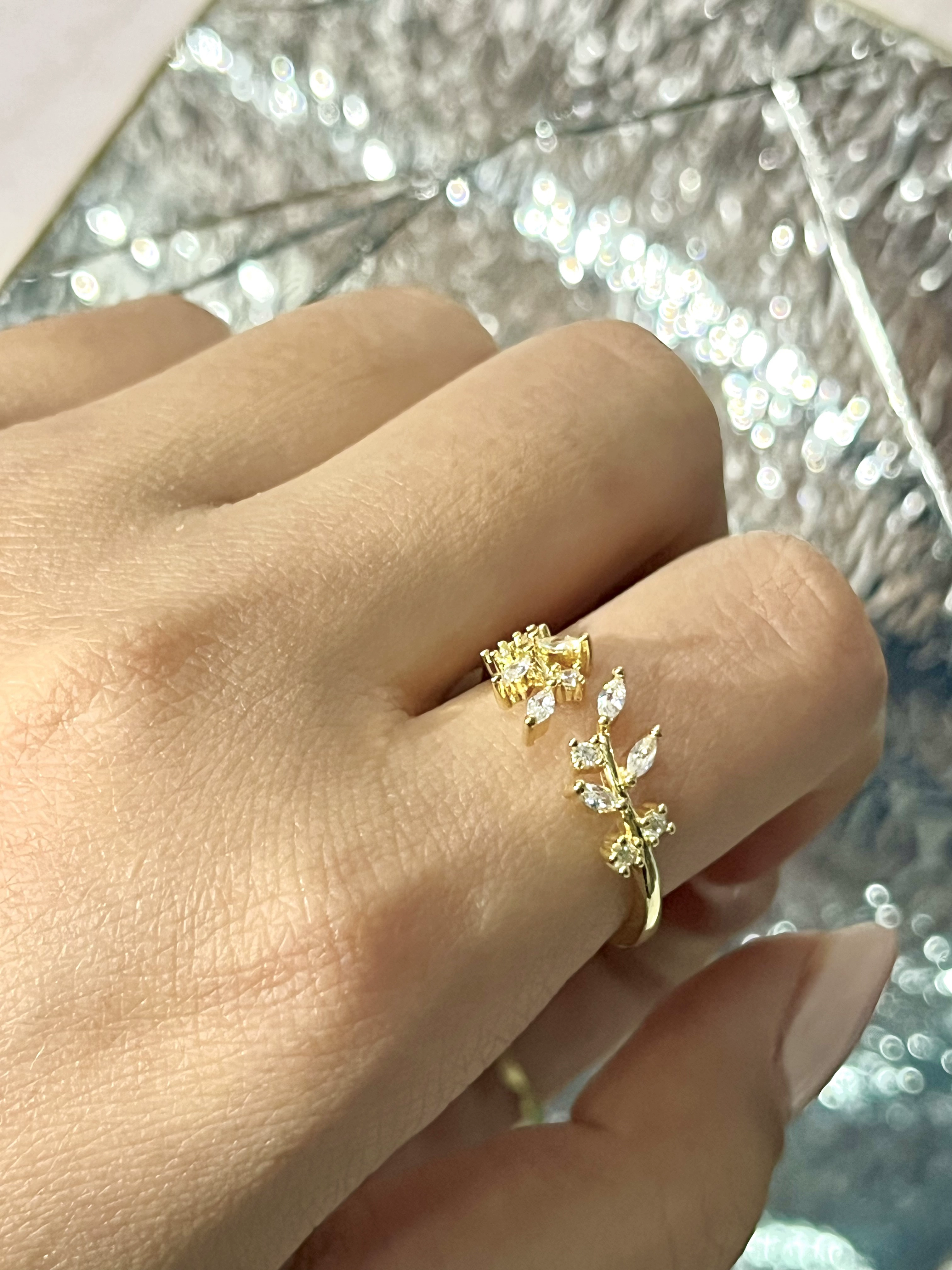 Anel de luxo com folha de zircónia – Pulseira ajustável de alta qualidade para o dedo indicador, em lote pequeno