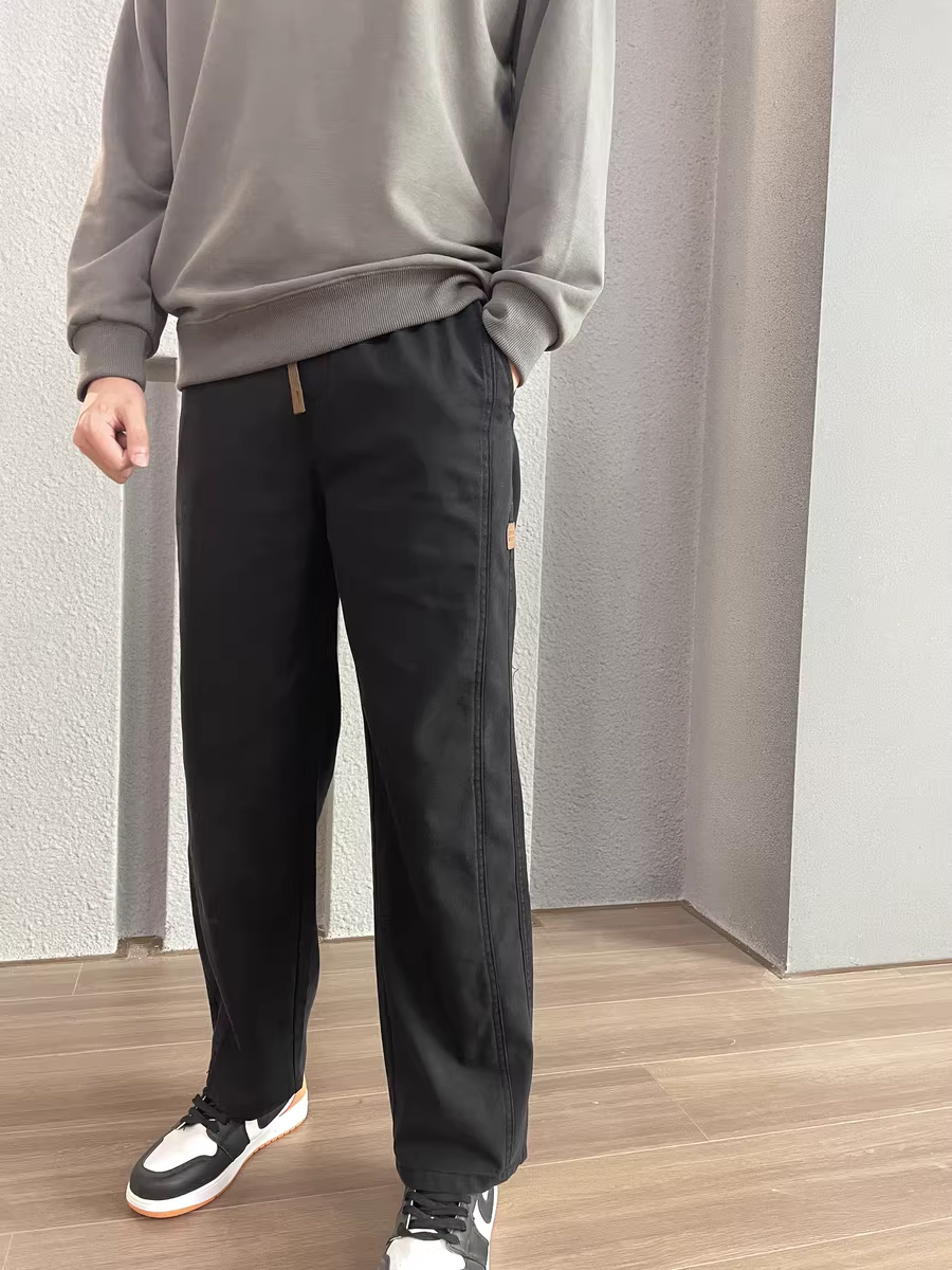 Vidbenta jeans för höga höjder – Sommar 2025, avslappnad rakbent herrstil