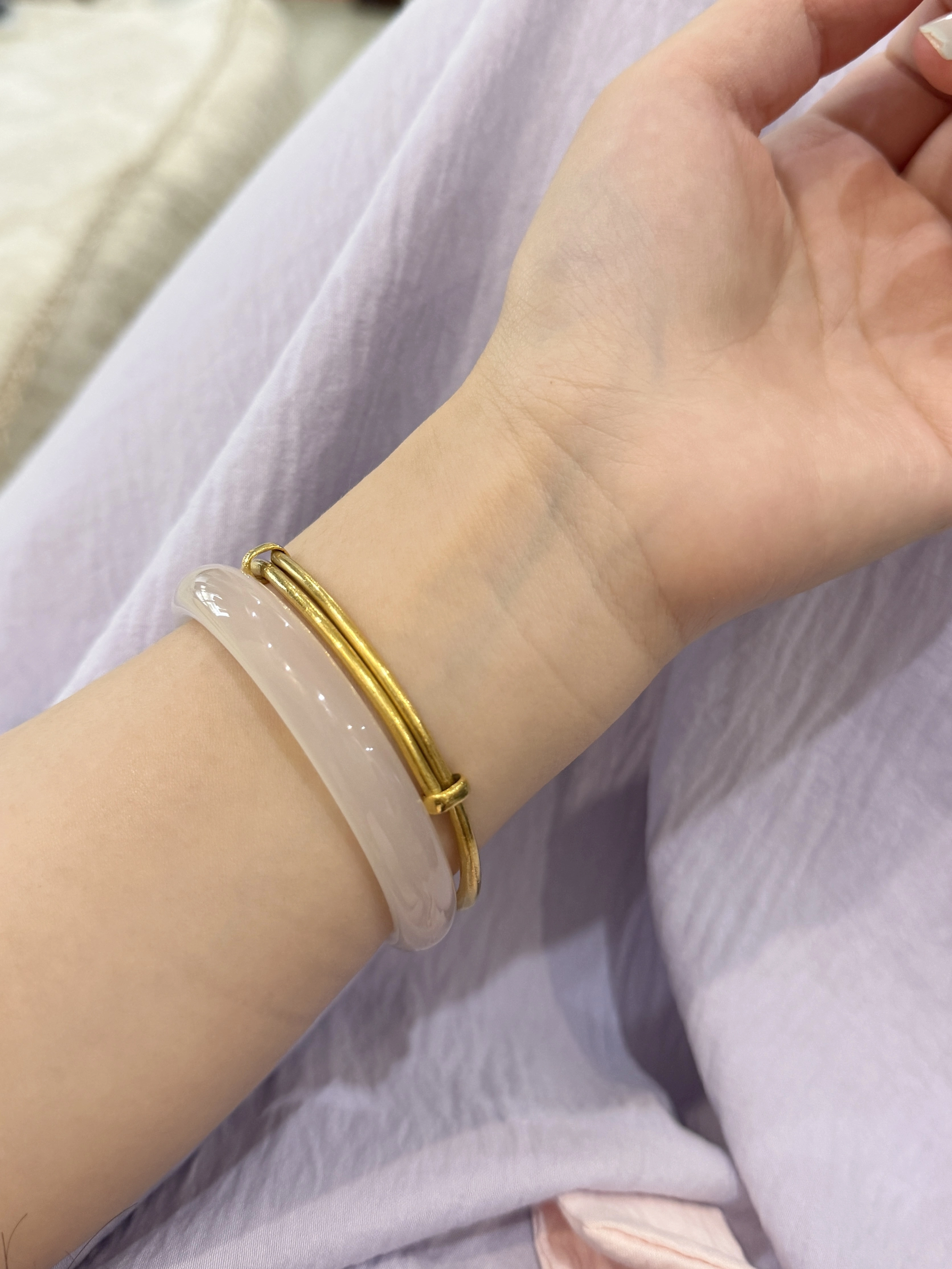 Wide White Moonlight Agate Bangle – Elegant Minimalist Women’s Jewelry Gift